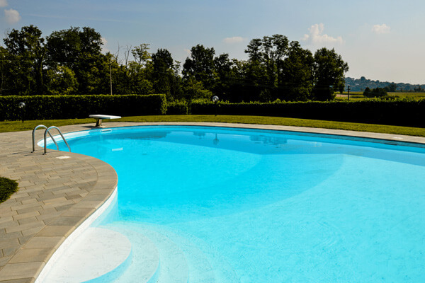 piscina-interrata-forma-libera-clever-piscine